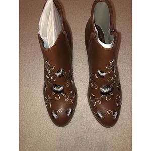 Style Co Women’s Ankle Boots Size 8.5 M Brown